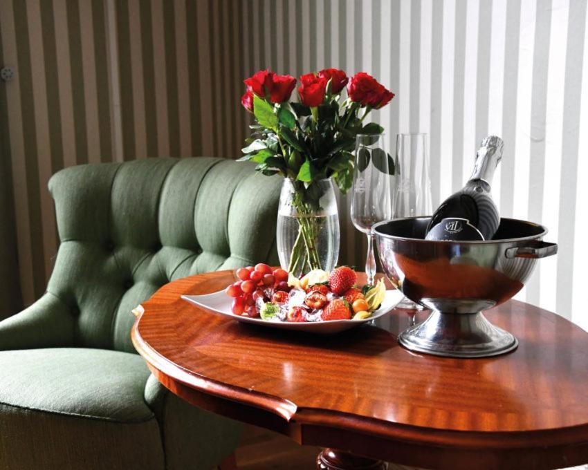 Kisa Waerdshus & Hotell Eksteriør billede